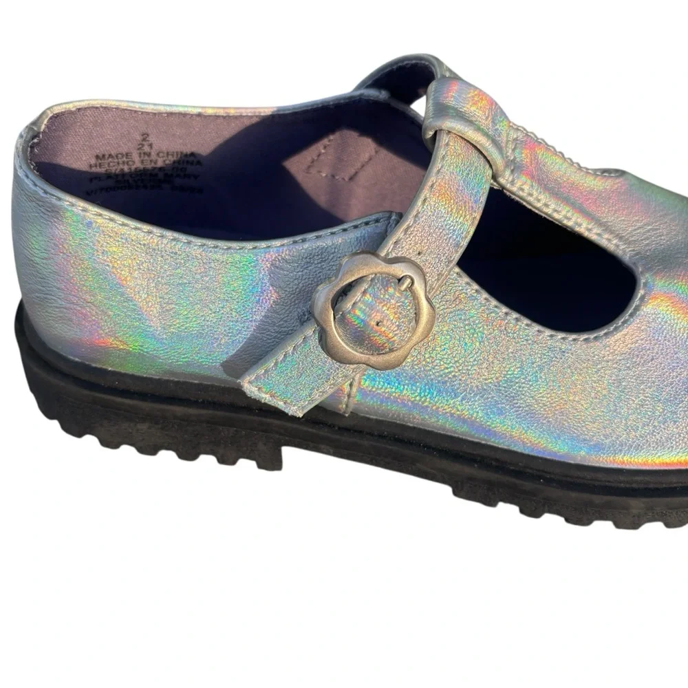 Old Navy NWOT Silver Iridescent Mary Jane Shoes
